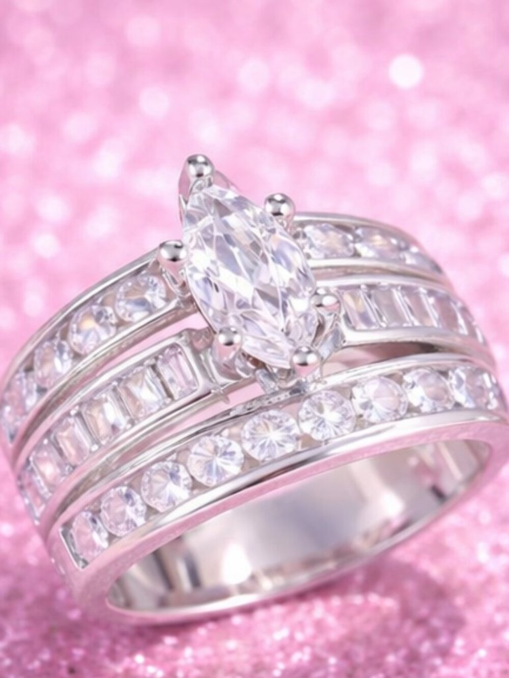 WEDDING RING - Picture 4 of 5